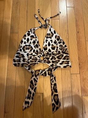 Cheetah print halter tie up backless going out top with keyhole cutout detail